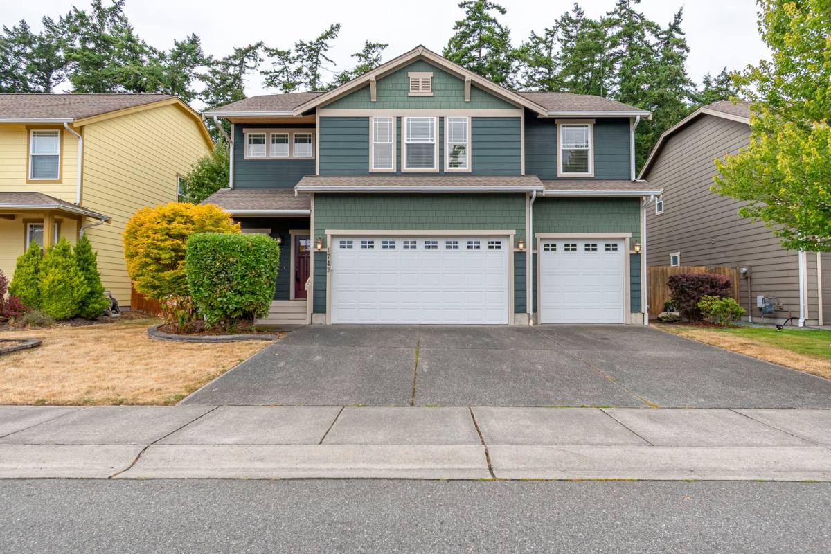 House for rent at 1743 SW Downfield Dr, Oak Harbor, WA 98277