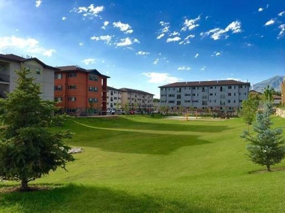 Condo for rent at 1055 W 1033 N, Orem, UT 84058