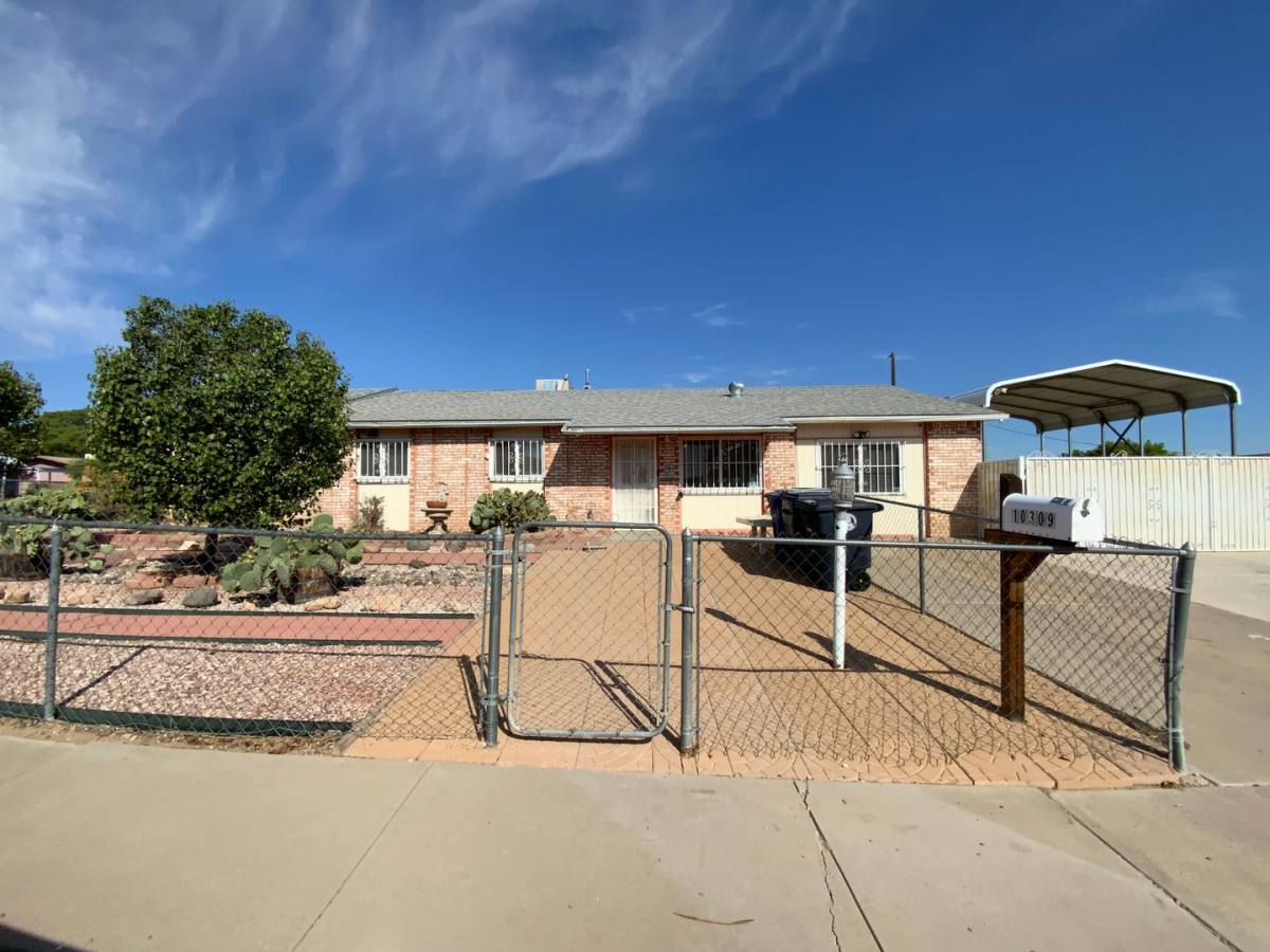 House for rent at 10309 Rio Puerco Trail SW, Albuquerque, NM 87121