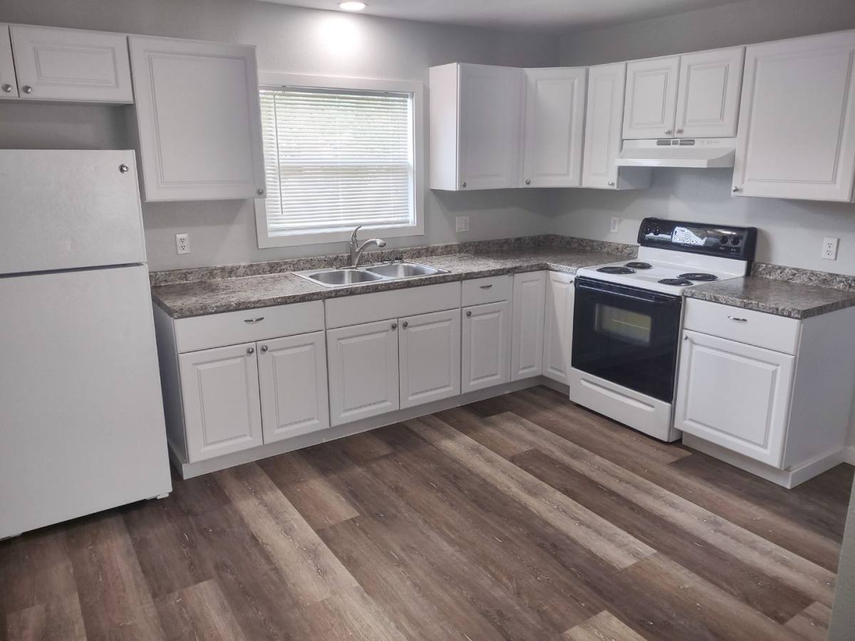 Apartment for rent at 111-115 44th Ave NE, Salem, OR 97301