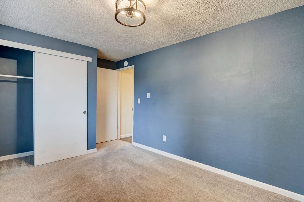 House for rent at 692 NW Hiyu Dr, Oak Harbor, WA 98277