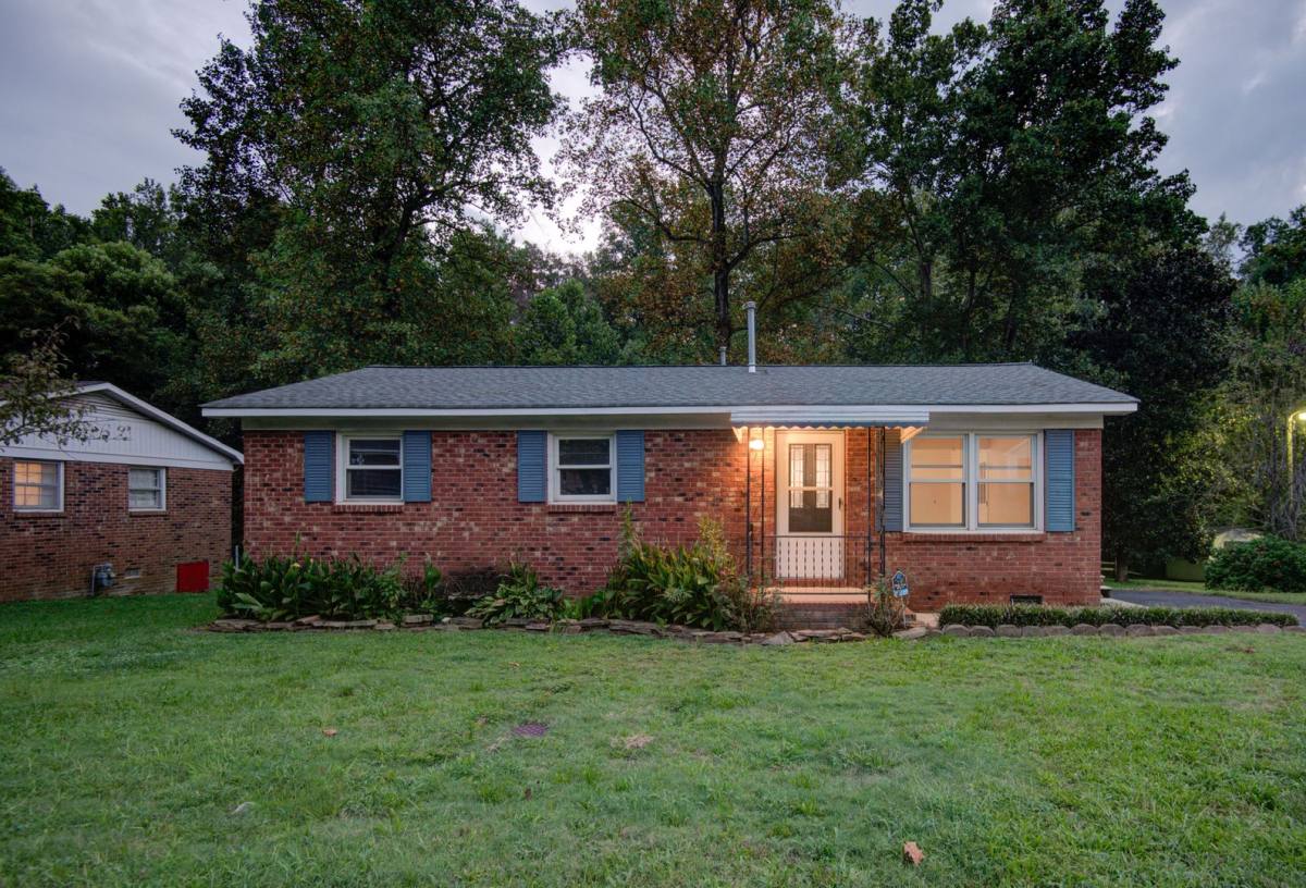 House for rent at 421 E McLelland Ave, Mooresville, NC 28115