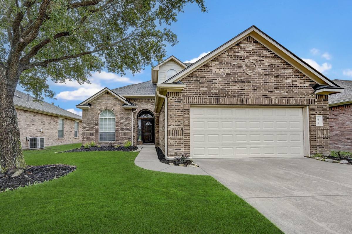 House for rent at 20939 Kirkland Woods Dr, Houston, TX 77095