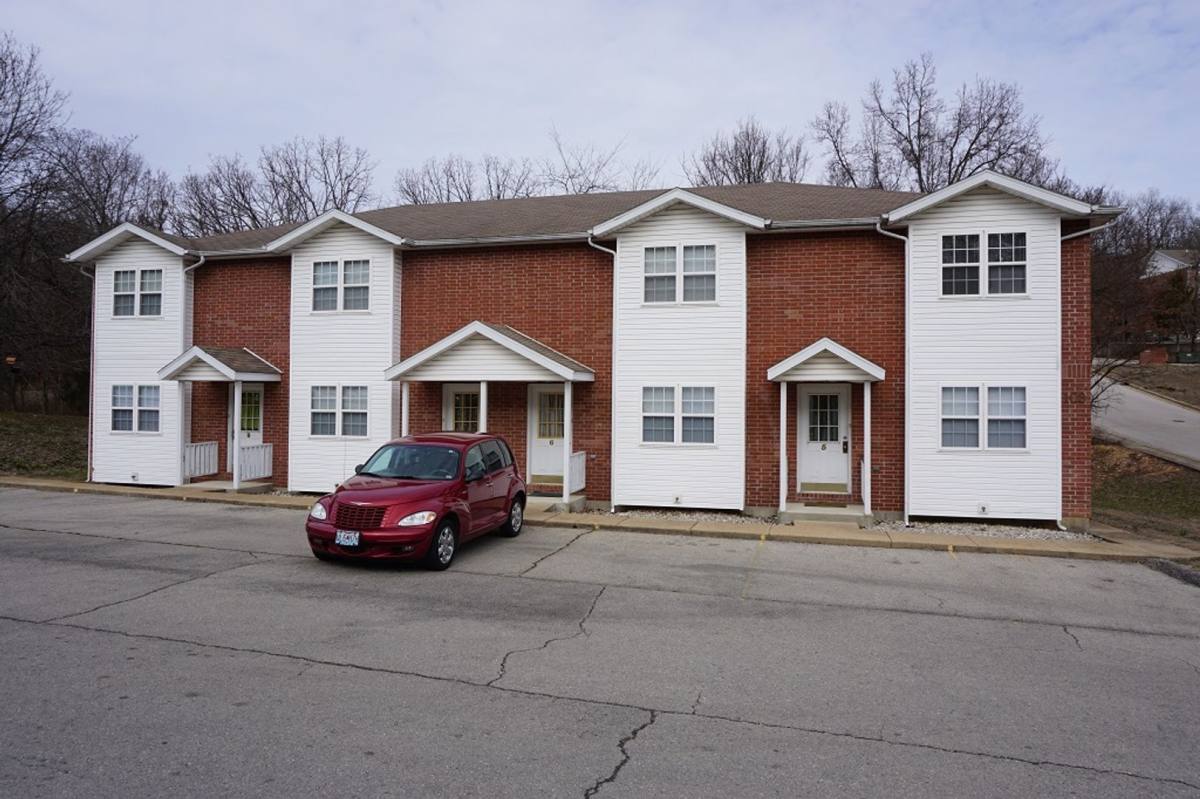 Apartment for rent at 103 Viren Lane, Waynesville, MO 65583