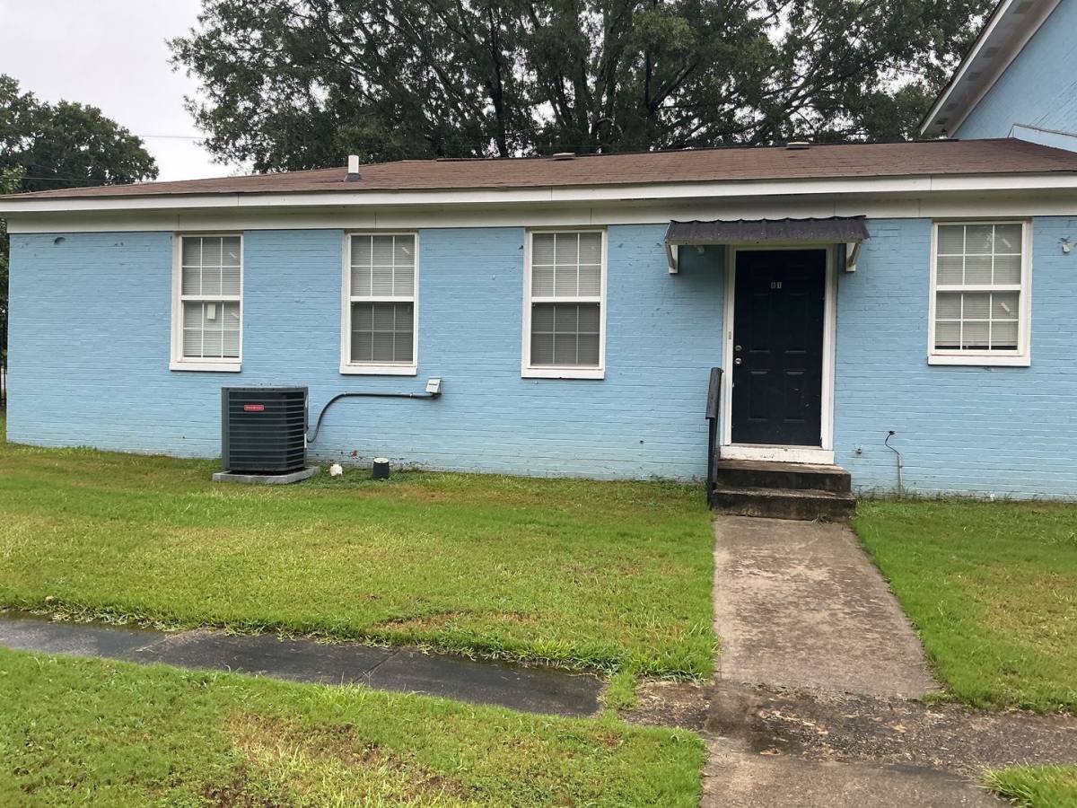 Apartment for rent at 833 N Ave #B1, Macon, GA 31211