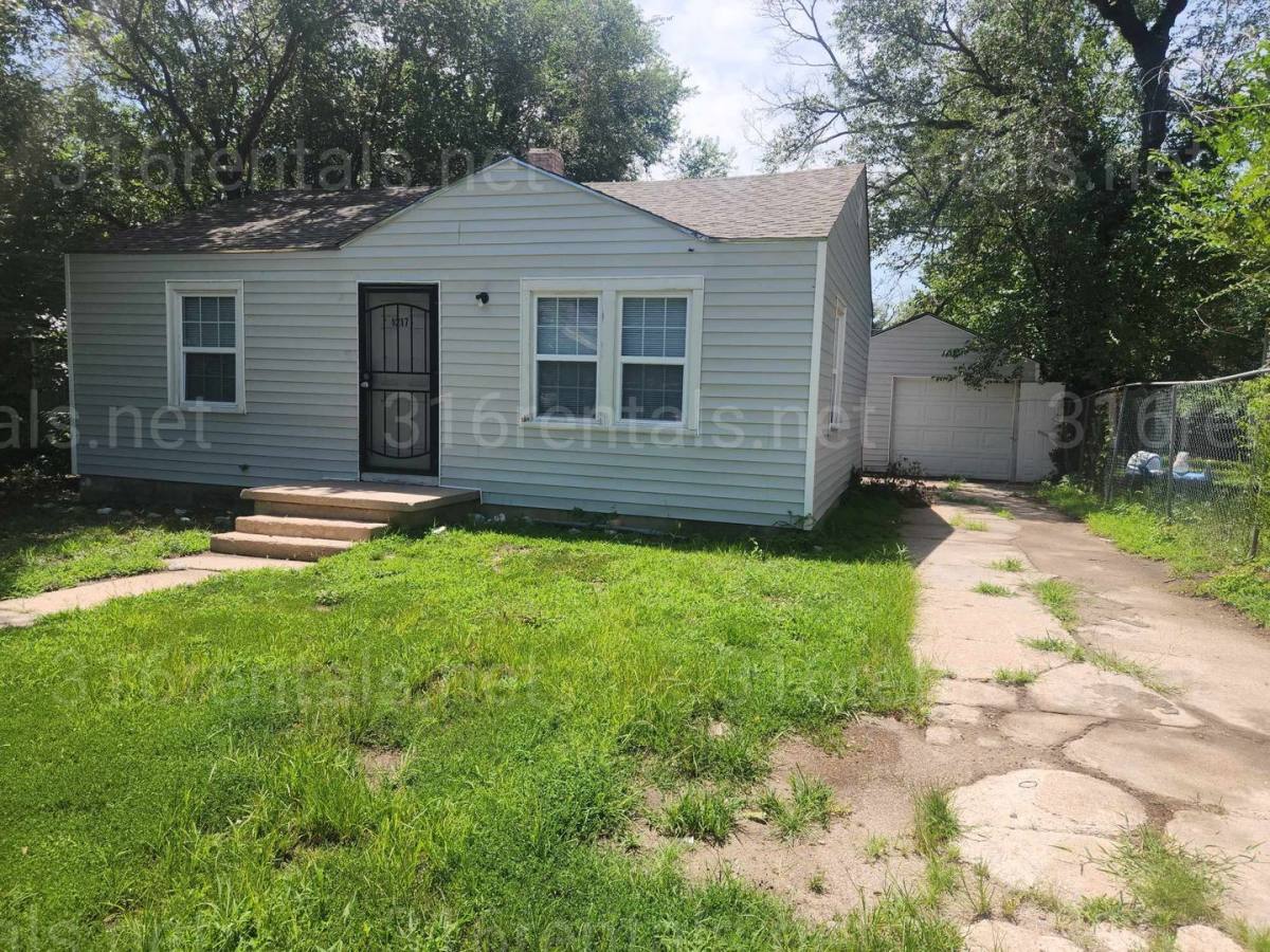 House for rent at 1217 N Lorraine Ave, Wichita, KS 67214