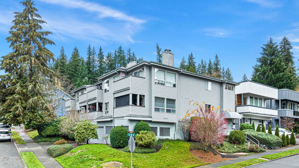 Apartment for rent at 10304 NE 189th St, Bothell, WA 98011