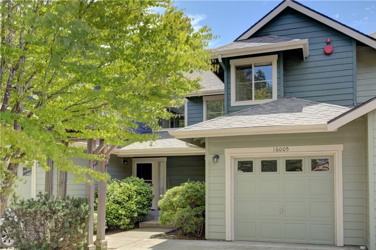 Townhouse for rent at 16005 NE 93rd Way, Redmond, WA 98052
