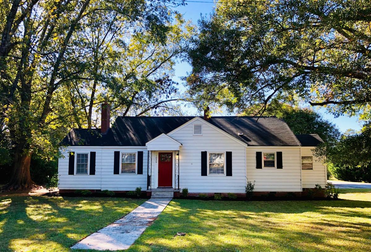 House for rent at 1030 Highland Ave, Madison, GA 30650