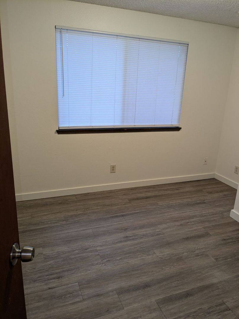 Townhouse for rent at 700 140th Ave SE, Bellevue, WA 98005
