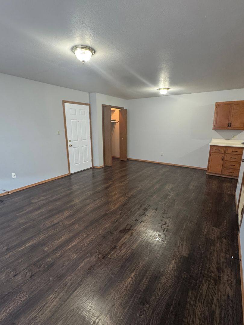 Apartment for rent at 815-819 N Cedarbrook, Springfield, MO 65802