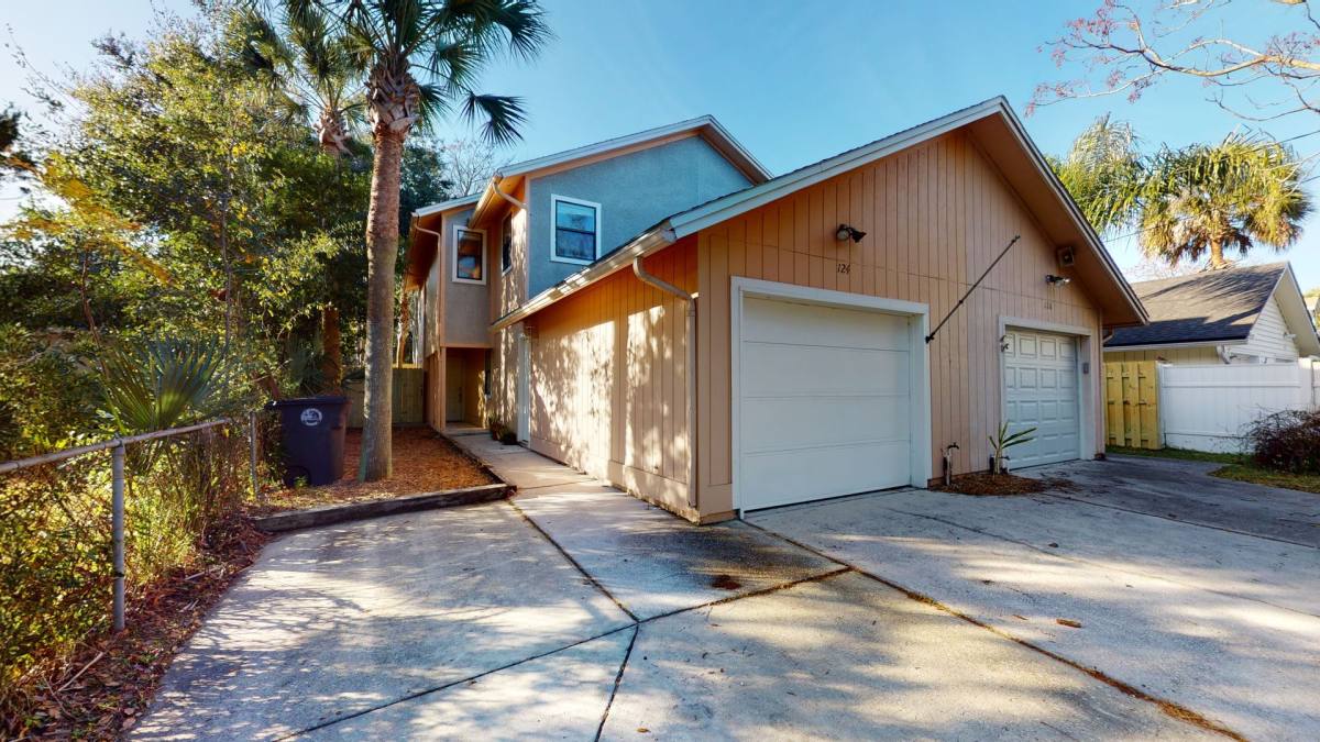 Townhouse for rent at 124 Magnolia St, Atlantic Beach, FL 32233
