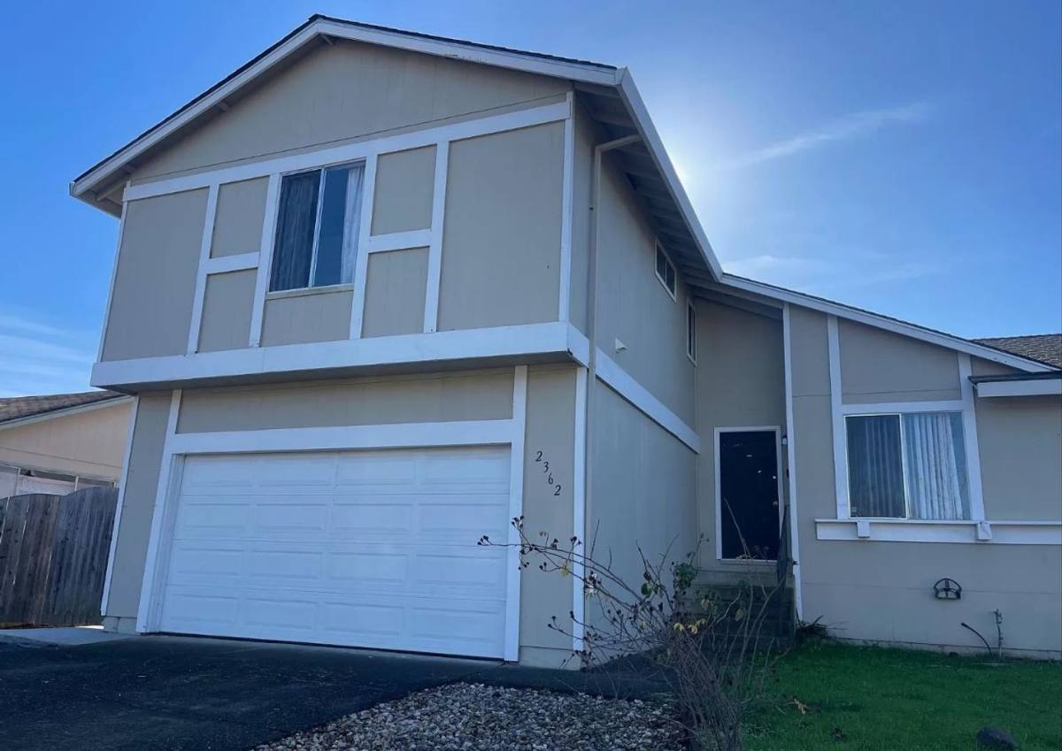 House for rent at 2362 Valley W Dr, Santa Rosa, CA 95401