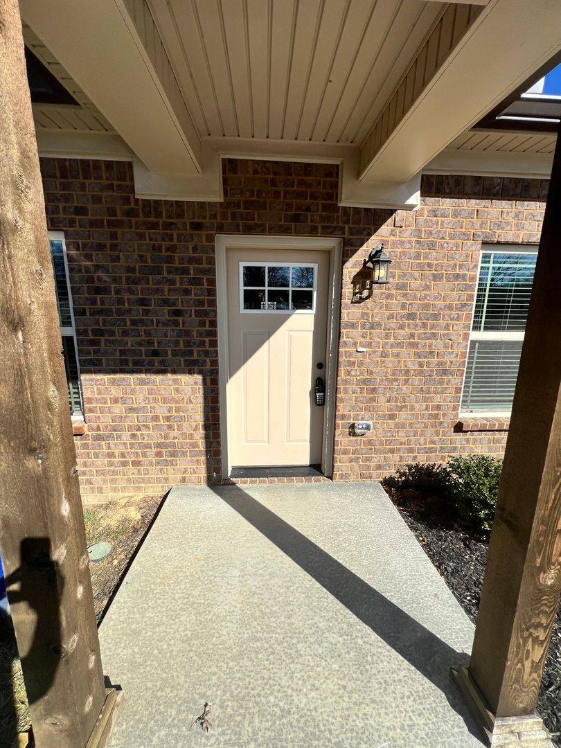 Apartment for rent at 212 Buffalo Valley Dr, Shelbyville, TN 37160