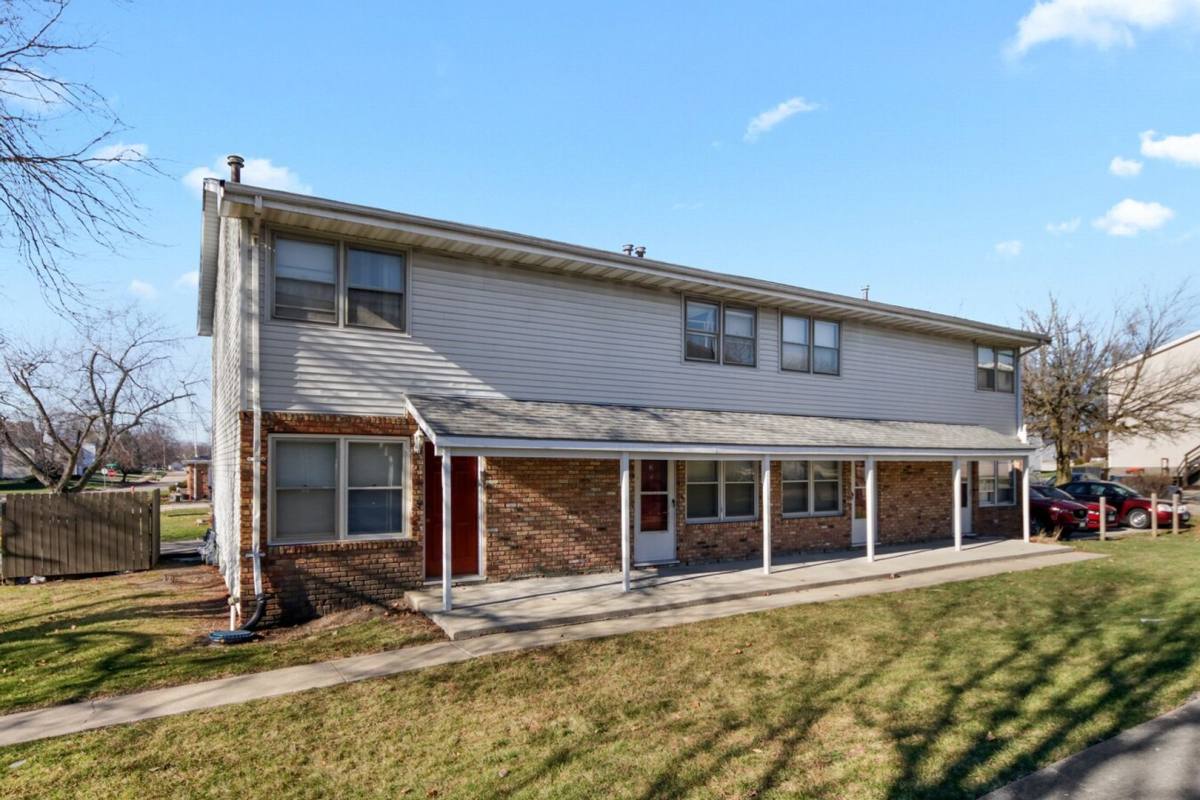 Apartment for rent at 1504 Ensign Dr, Normal, IL 61761