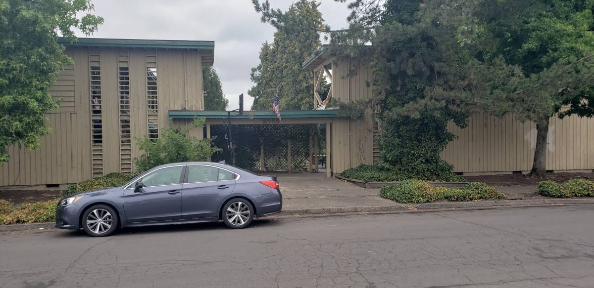 Apartment for rent at 2785 Oak St, Eugene, OR 97405