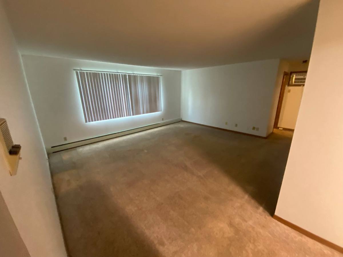 Apartment for rent at 731 S 12th St, Lincoln, NE 68508