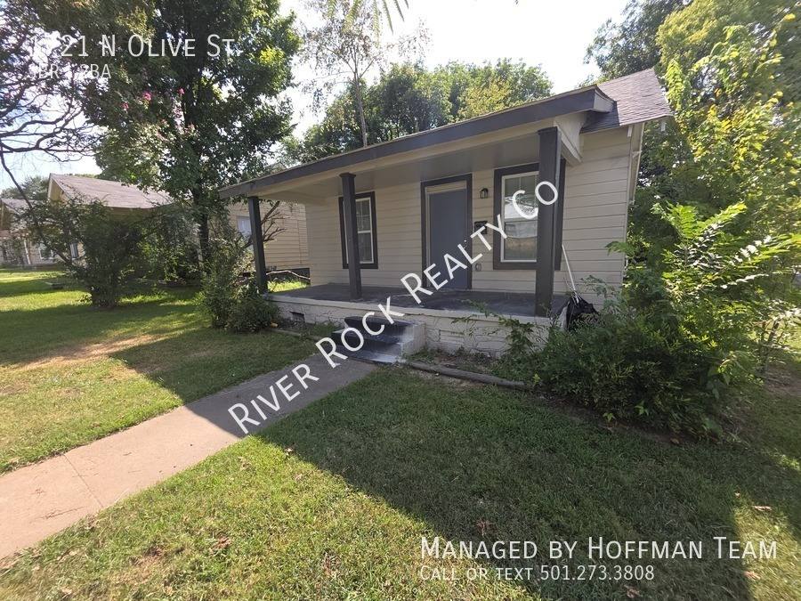House for rent at 1721 N Olive St, North Little Rock, AR 72114