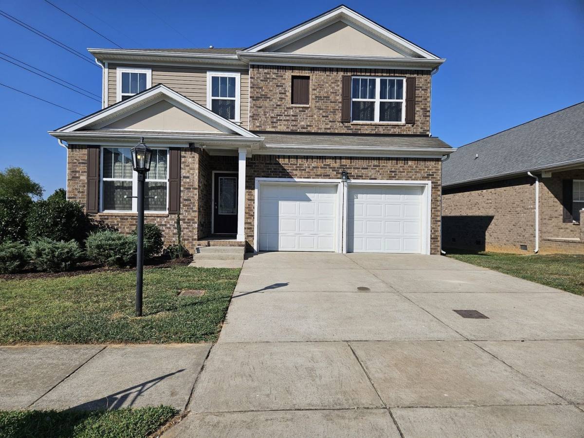 House for rent at 1613 Robindale Dr, Hermitage, TN 37076