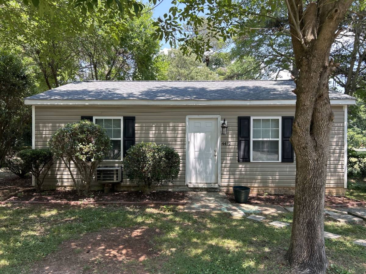 House for rent at 4412 Fair St, Charlotte, NC 28208