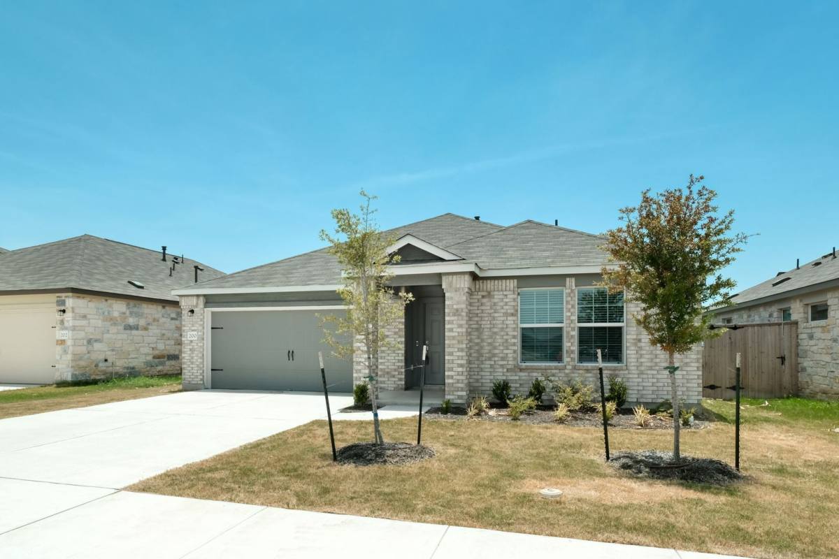 House for rent at 200 Coventry Dr, Hutto, TX 78634