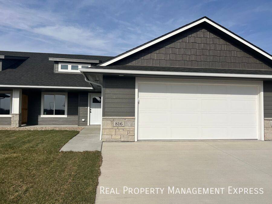 House for rent at 816 Shirley St, Harrisburg, SD 57032