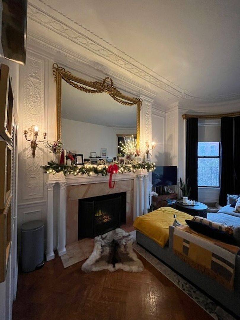 Apartment for rent at 466 Beacon St #2F, Boston, MA 02115