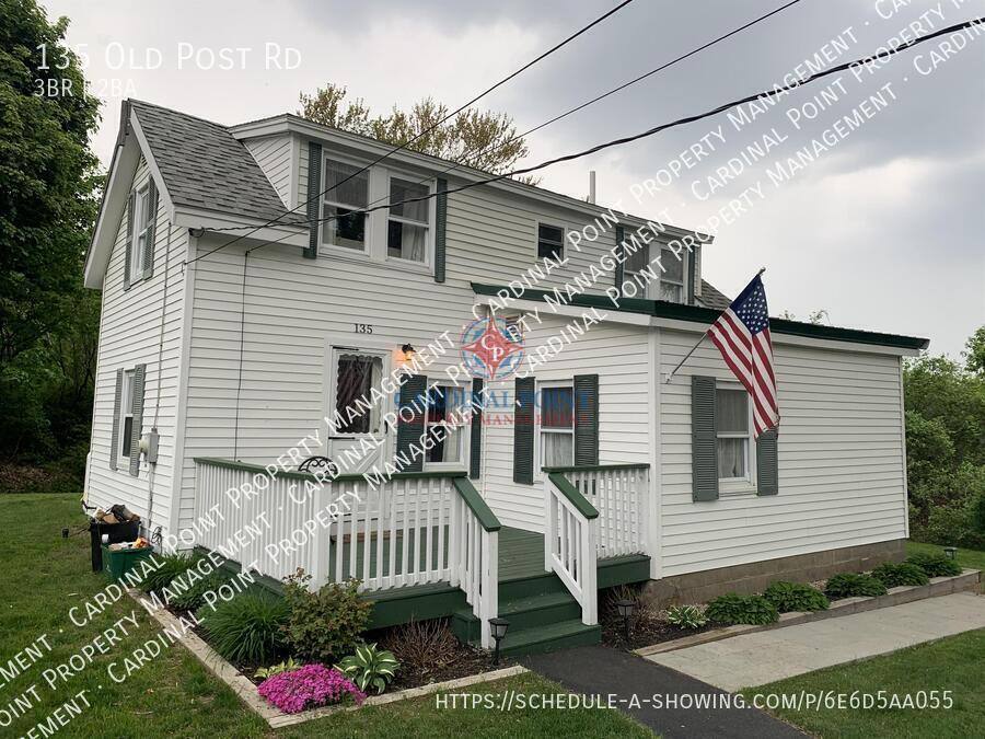 House for rent at 135 Old Post Rd, Kittery, ME 03904