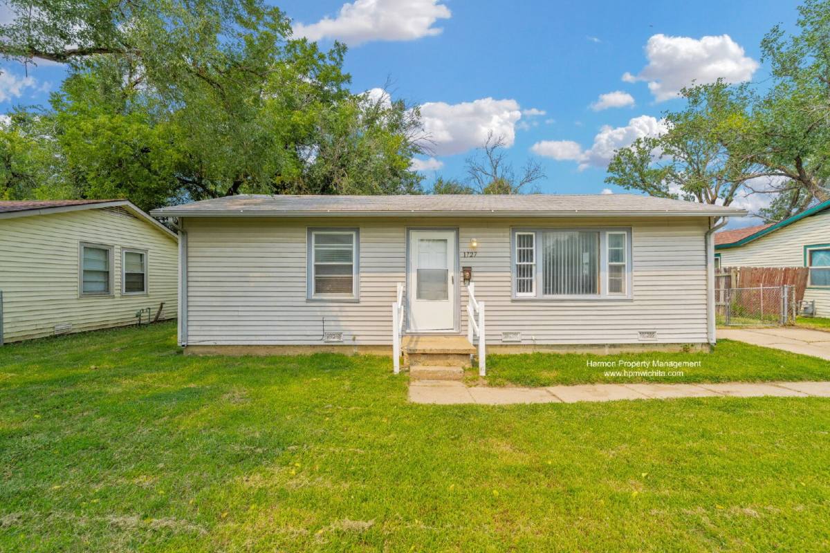 Apartment for rent at 1727 S Saint Paul Ave, Wichita, KS 67213