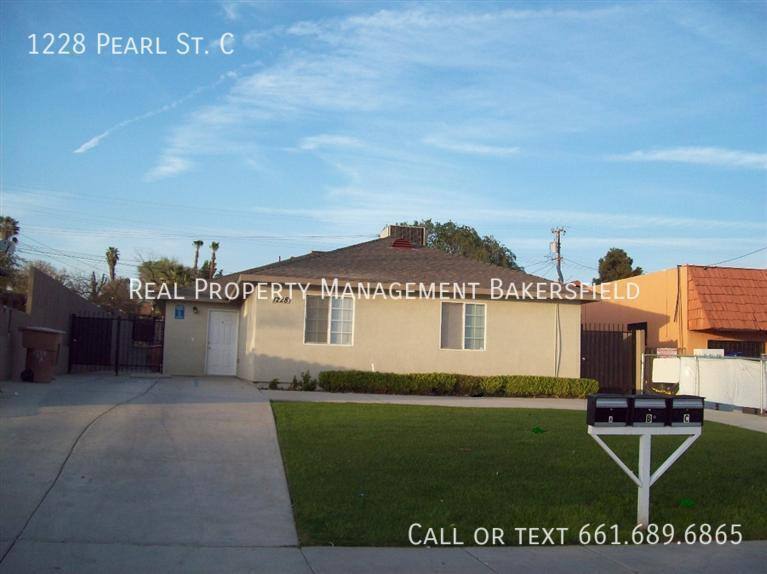 Apartment for rent at 1228 Pearl St #C, Bakersfield, CA 93305