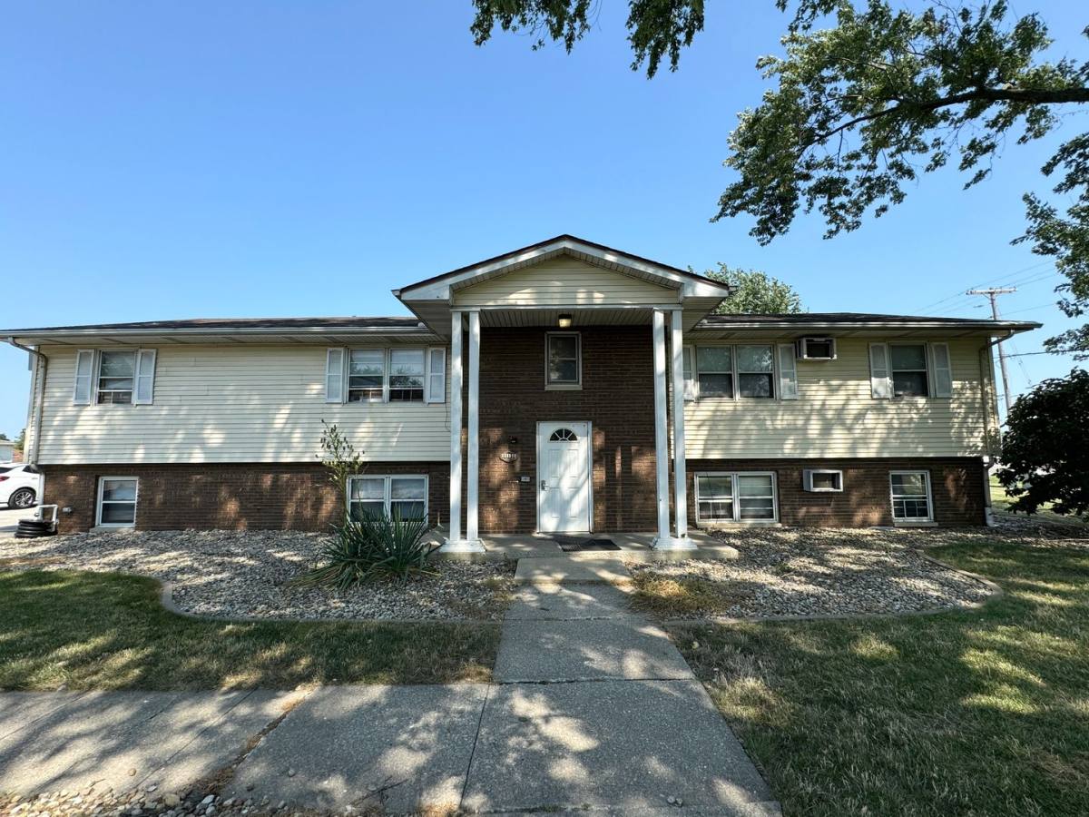Apartment for rent at 2108 Empire St, Bloomington, IL 61704