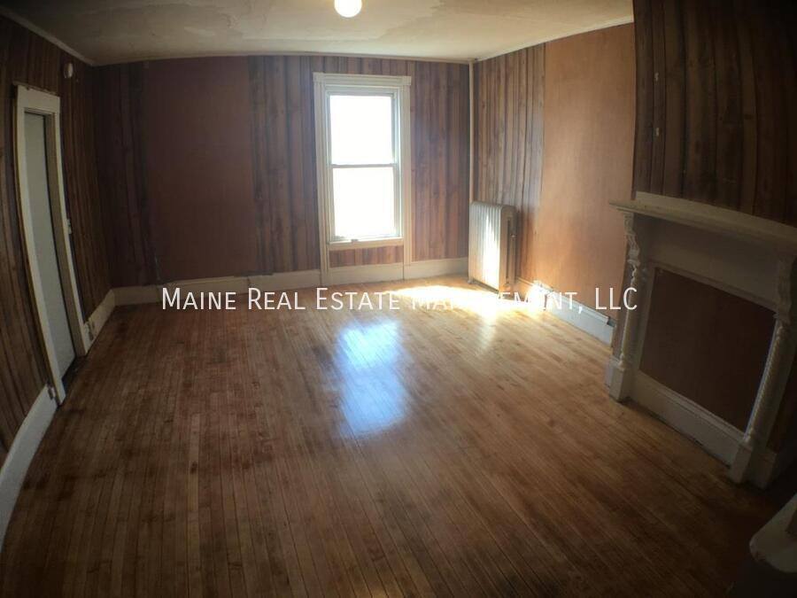 Apartment for rent at 67 Cedar St #1, Bangor, ME 04401