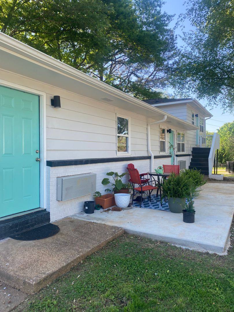 Apartment for rent at 1506 Oakwood Ave, Huntsville, AL 35811
