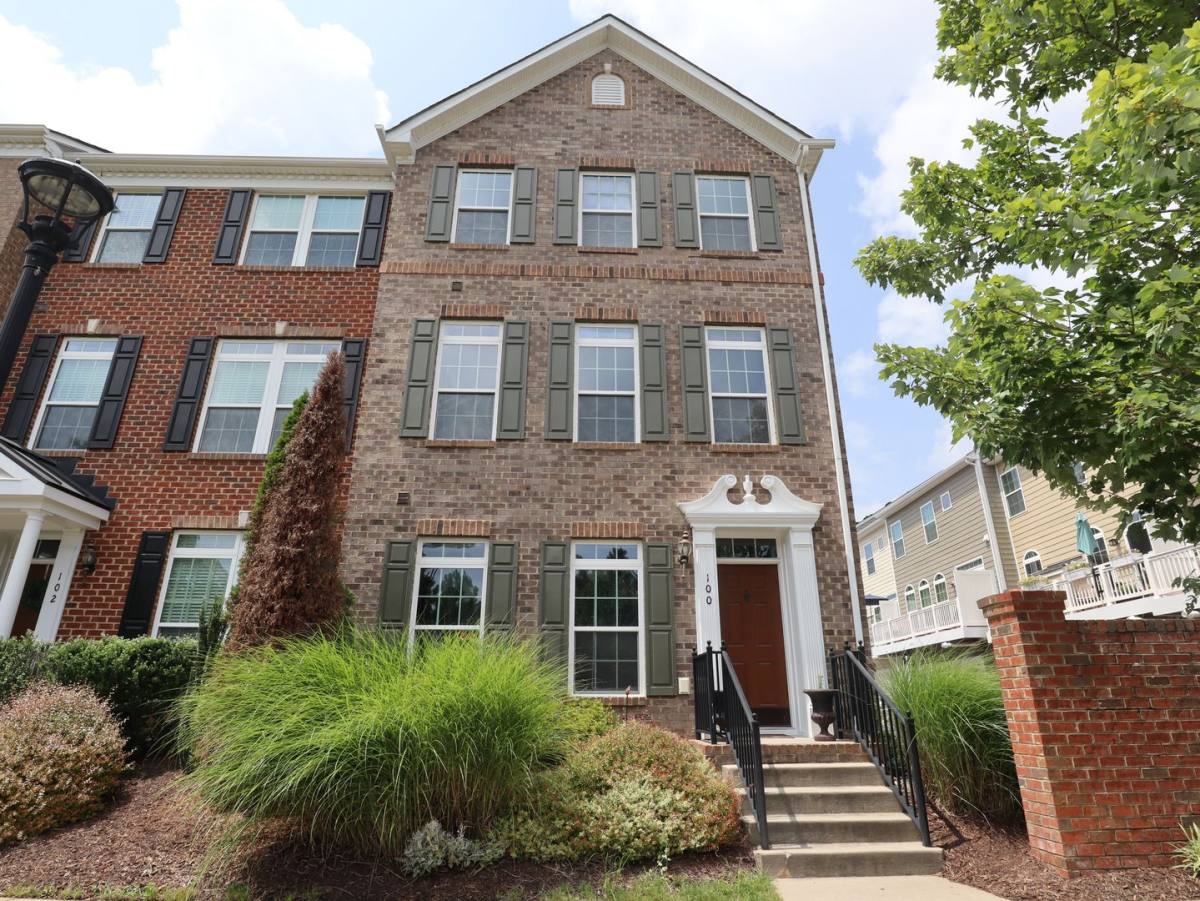 Townhouse for rent at 100 Geese Landing, Glen Allen, VA 23060