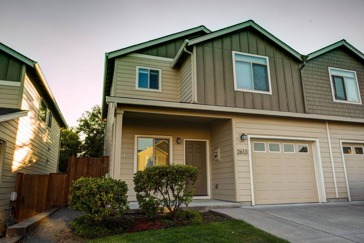 Apartment for rent at 2613-2625 NW Magnolia St, Camas, WA 98607