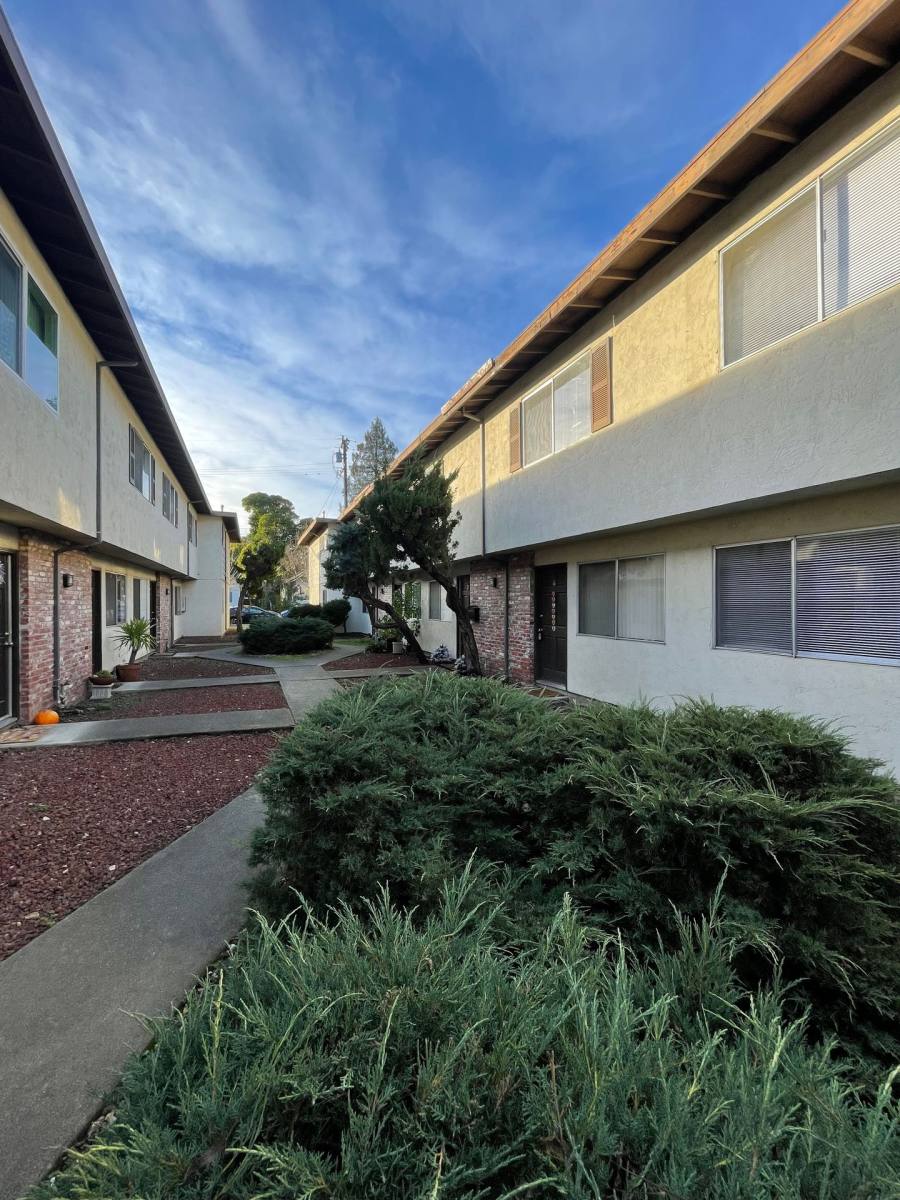 Apartment for rent at 1112 Orchard St, Santa Rosa, CA 95404