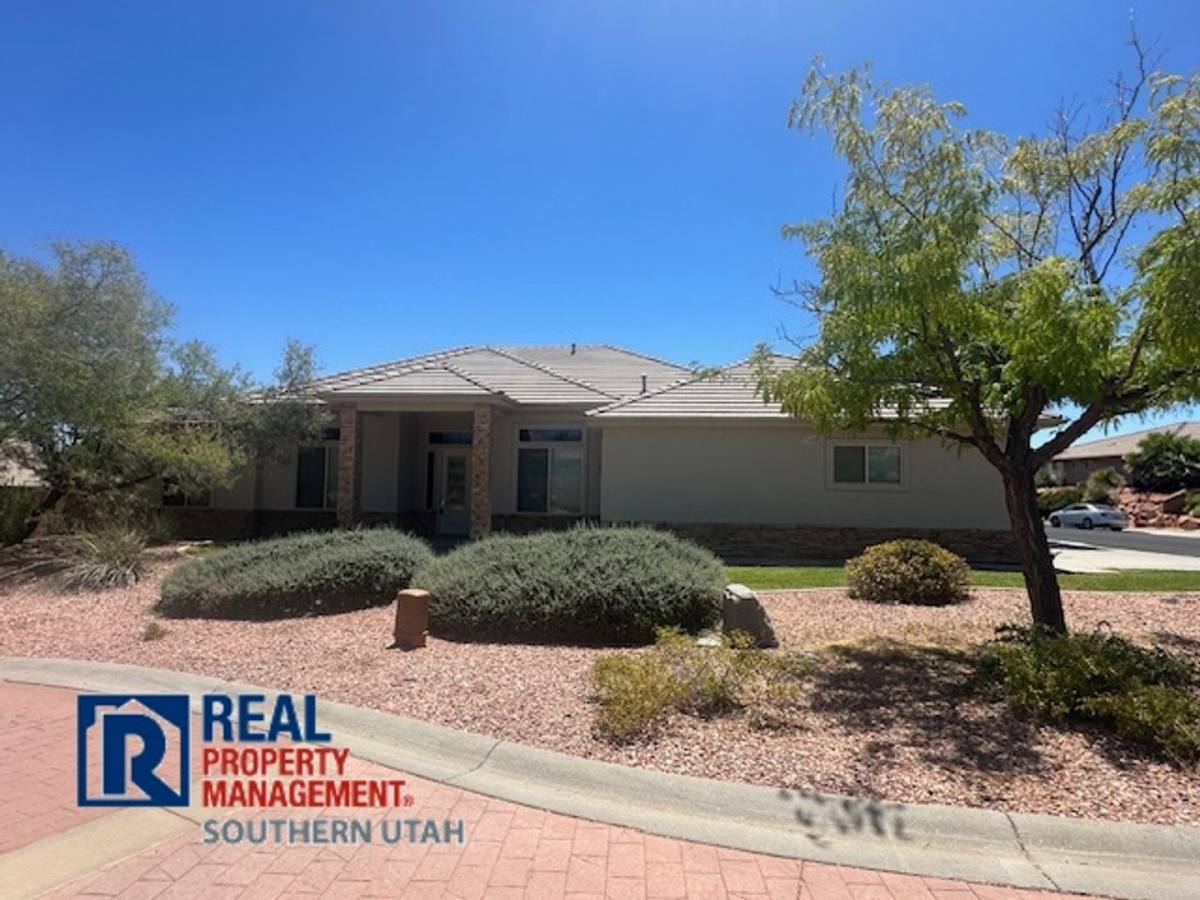 House for rent at 978 Las Entradas, Washington, UT 84780