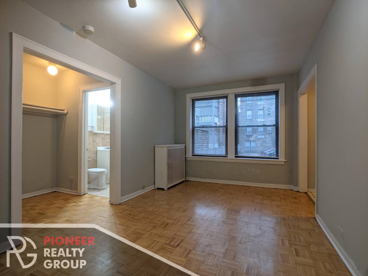 Apartment for rent at 739 W Belmont, Chicago, IL 60657