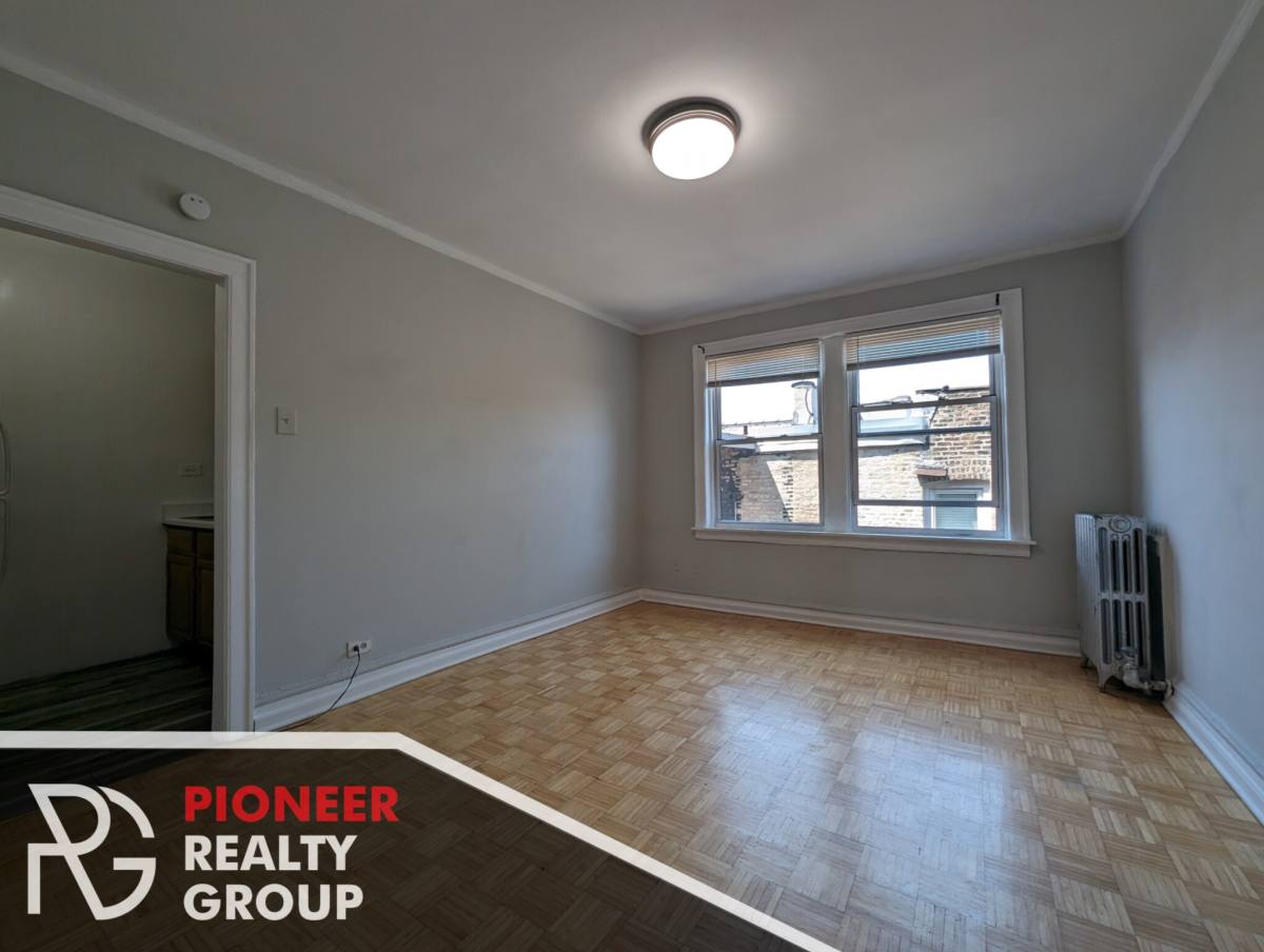 Apartment for rent at 711 W Belmont, Chicago, IL 60657
