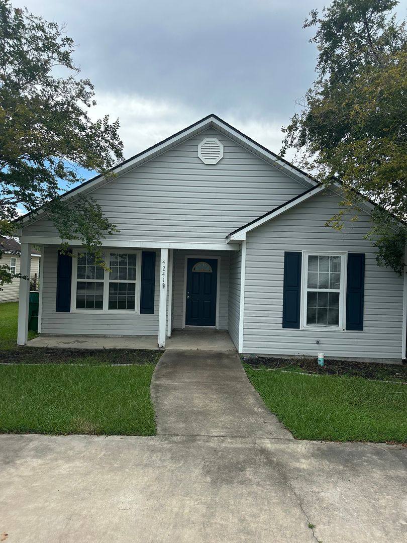 House for rent at 4241 Wilshire Dr, Valdosta, GA 31605