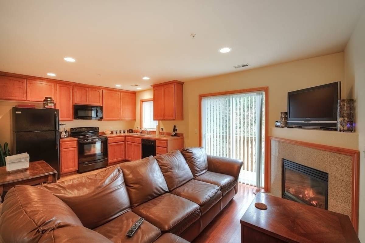 15213 Elm St E, Sumner, WA 98390
