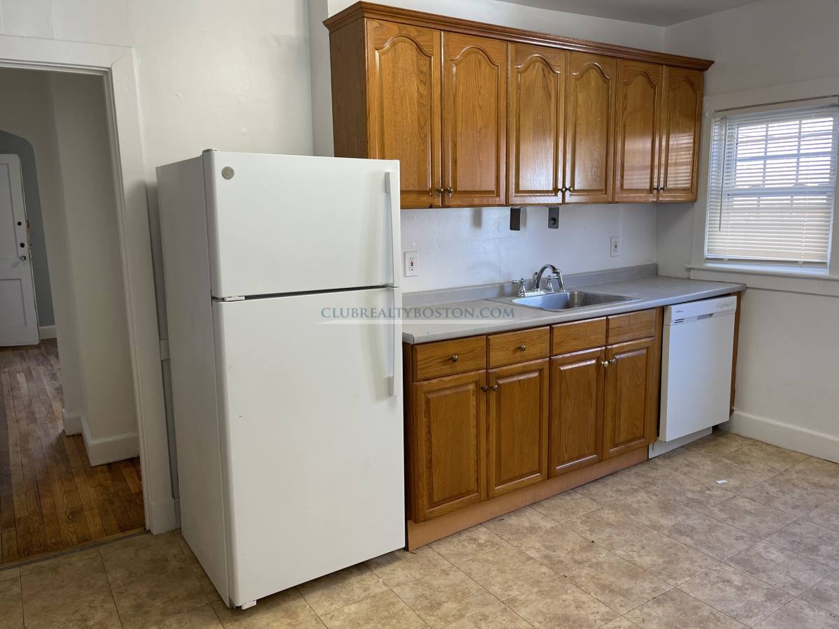 House for rent at 23 Beechcroft St #1, Brighton, MA 02135