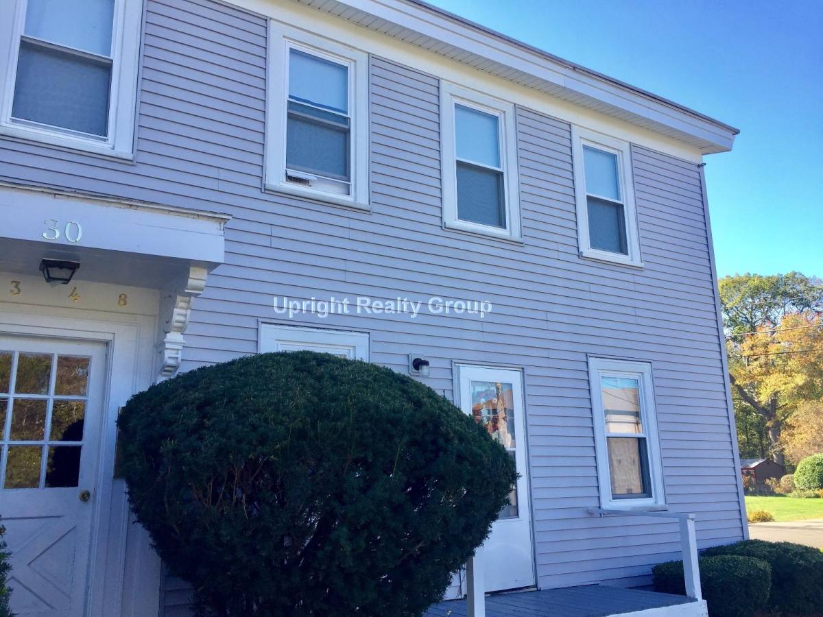 House for rent at 30 School St #8, Holbrook, MA 02343