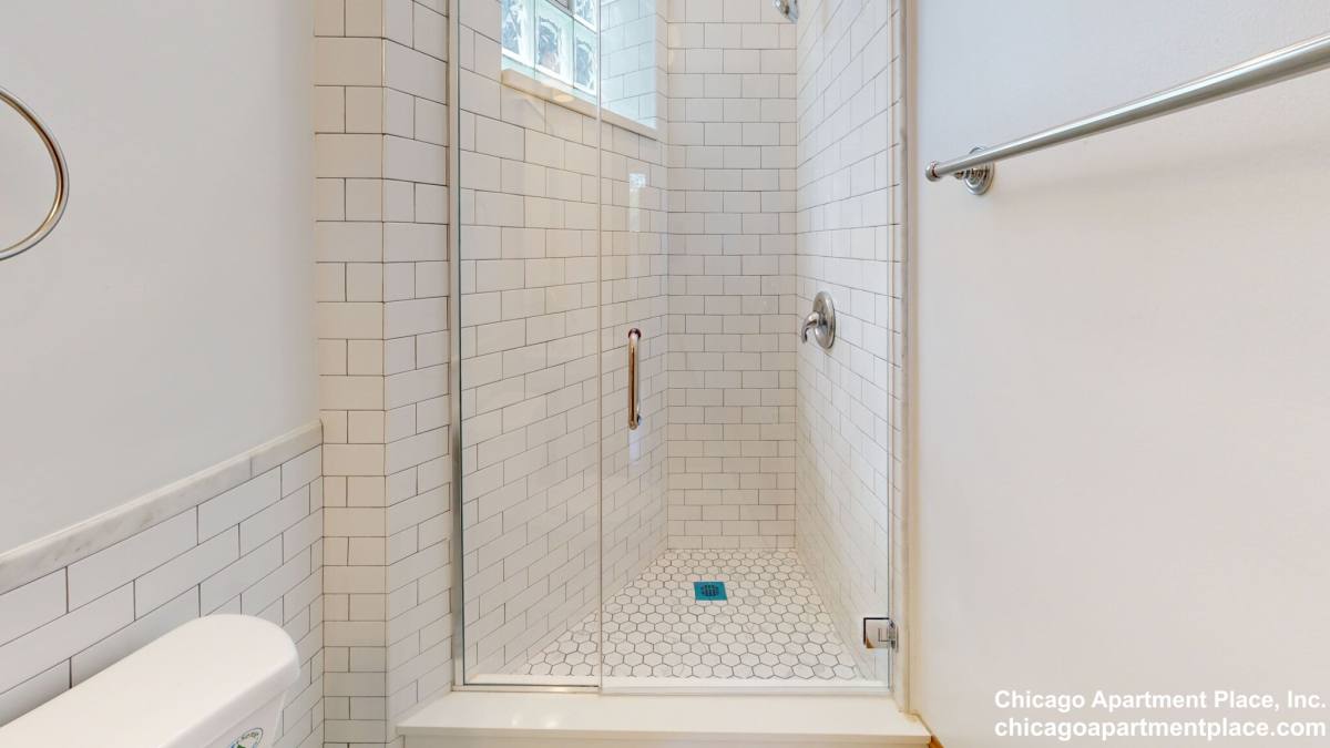 Apartment for rent at 1742 W Addison #3, Chicago, IL 60613