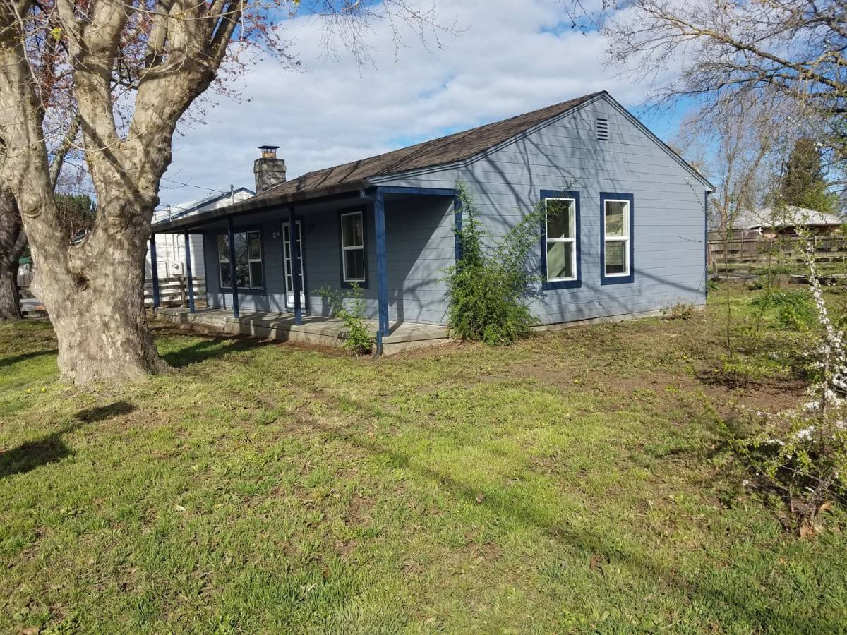 House for rent at 1319 Hearn Ave, Santa Rosa, CA 95407