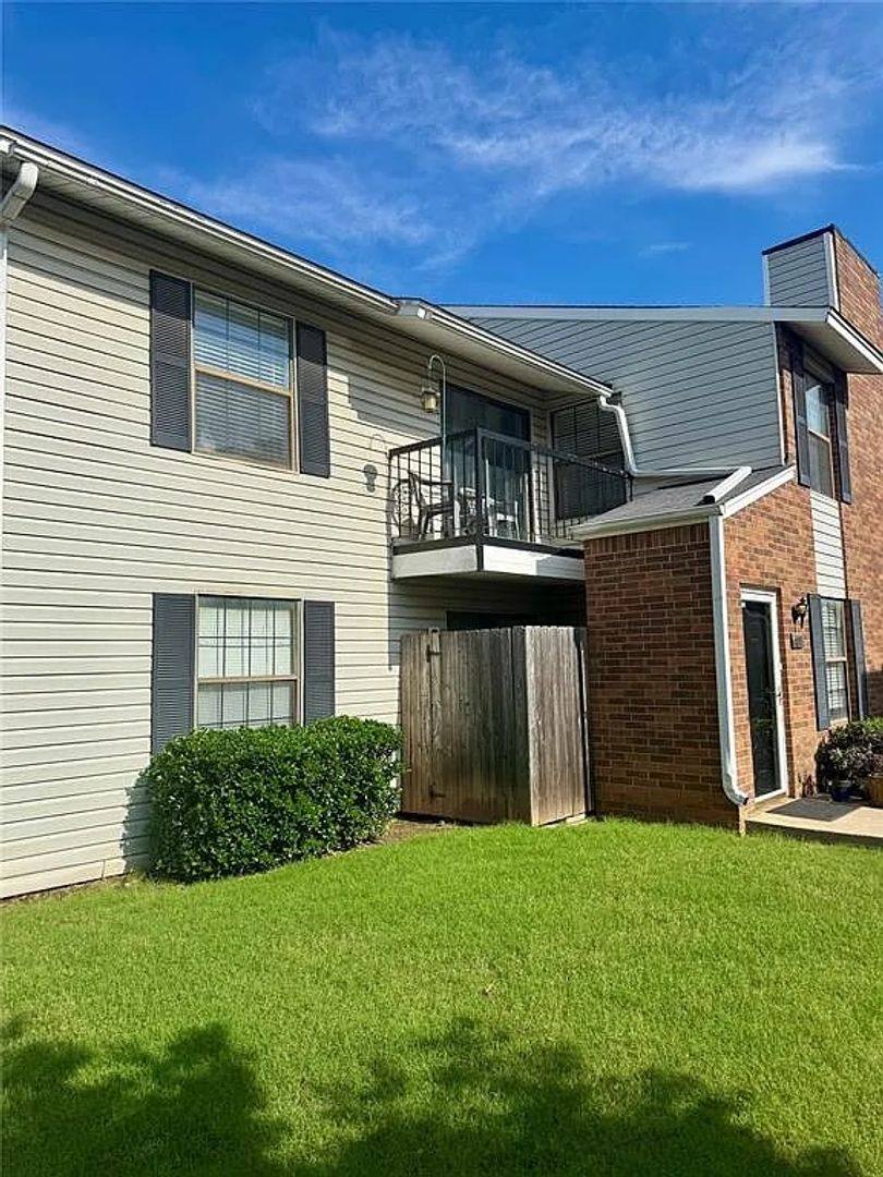 Condo for rent at 3000 S Chautauqua Ave, Norman, OK 73072