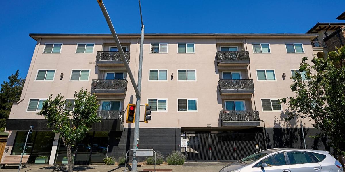 Apartment for rent at 875 Woodside Rd, Redwood City, CA 94061