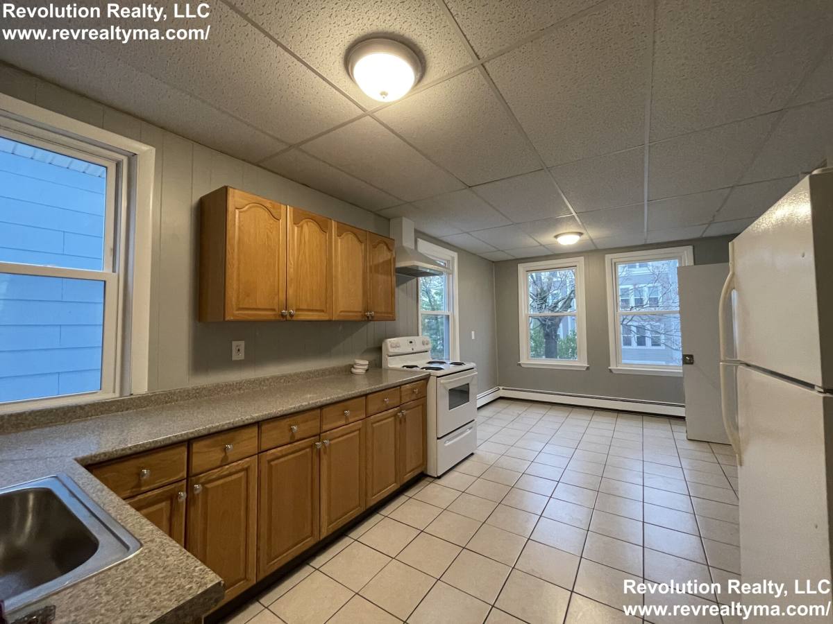 Apartment for rent at 122 Thornton #3, Revere, MA 02151
