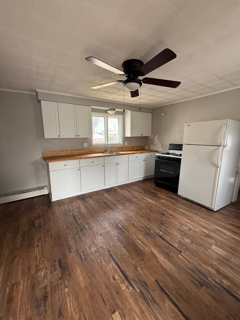 Apartment for rent at 381 Shanley St, Buffalo, NY 14206