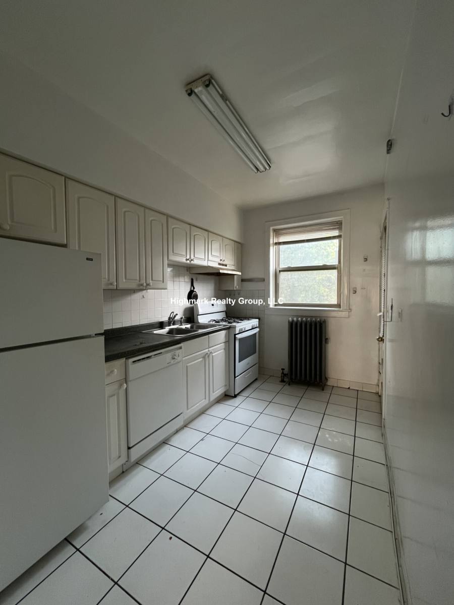 Apartment for rent at 916 Reba Place #1N, Evanston, IL 60202